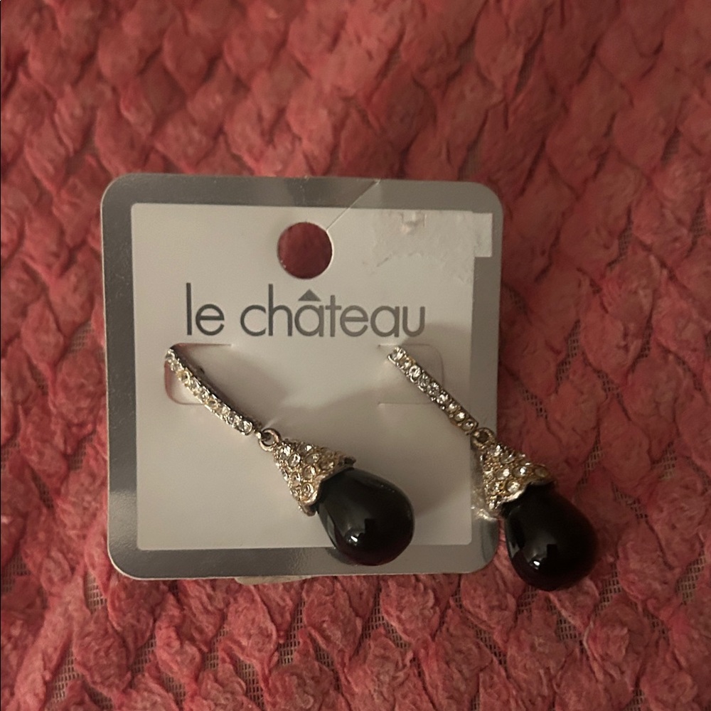 Le Chateau Black and Silver Teardrop Earrings